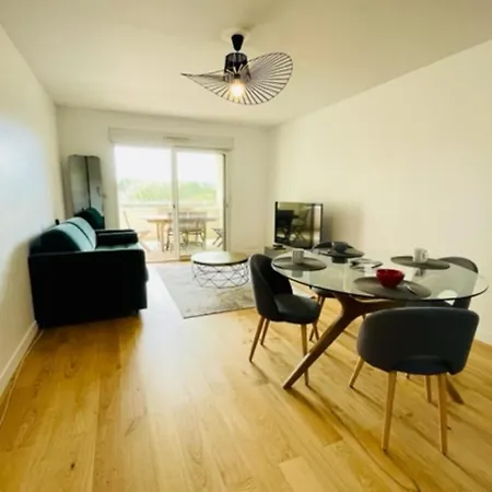Charming Apartment With Lake View La Rochelle  Extérieur photo